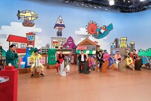 「火曜は全力！華大さんと千鳥くん」に出演する（左から）千鳥ノブ、博多華丸、千鳥・大悟、今田耕司、宮下草薙・草薙、かまいたち。(c)関西テレビ