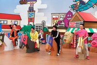 （左から）かまいたち濱家、博多華丸、宮下草薙・草薙、かまいたち山内。(c)関西テレビ