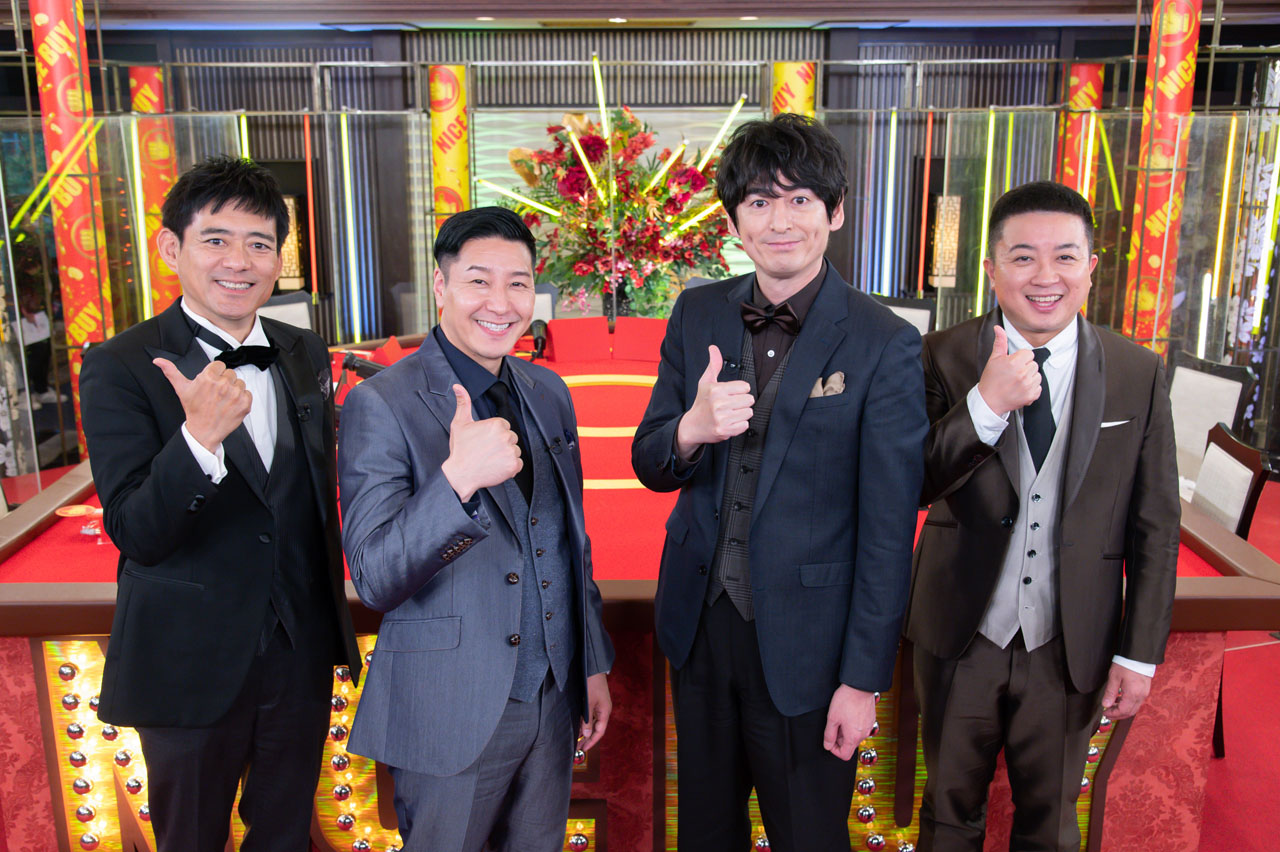 左から博多華丸、チョコレートプラネット長田、博多大吉、チョコレートプラネット松尾。