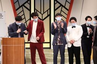 ロングコートダディ兎の司会ぶりに大笑いの一同。