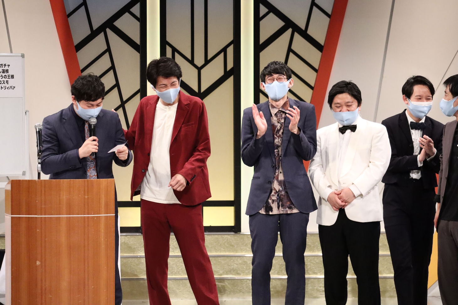 ロングコートダディ兎の司会ぶりに大笑いの一同。