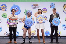 左から安次嶺佑太プロデューサー、ハリウッドザコシショウ、池田美優、堀井雄二。