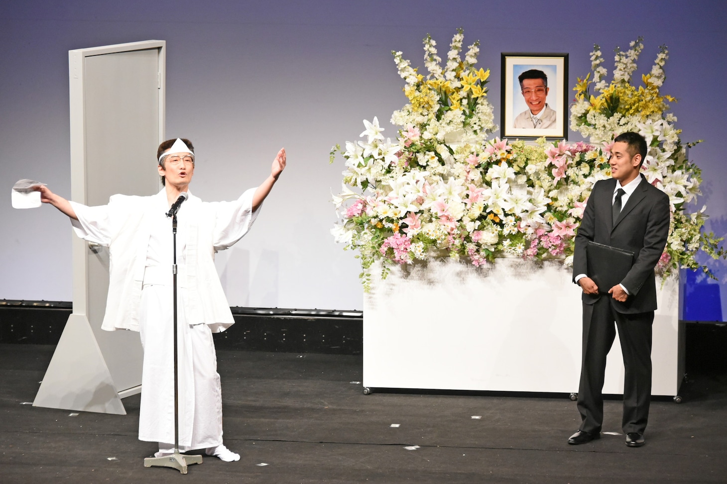 コント「生前葬」より。