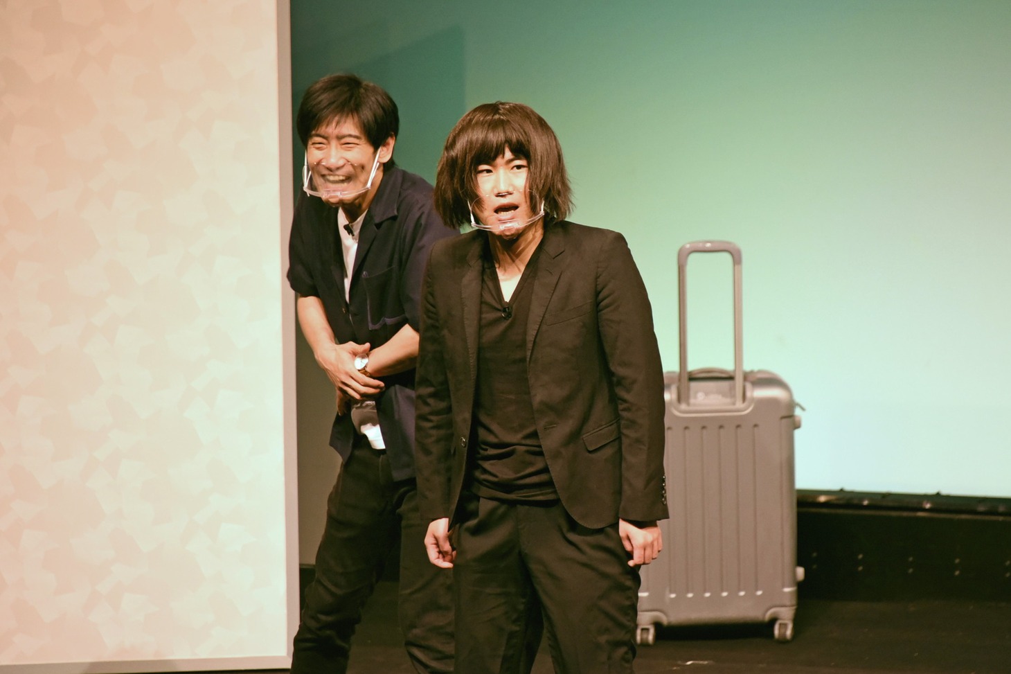 ランジャタイが参加したコント「コラボ」より。
