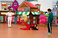 （左から）みちょぱ、千鳥。(c)関西テレビ