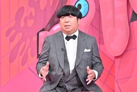 バナナマン日村 (c)TBS