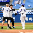 鬼越トマホークが始球式でケンカ芸、金ちゃん「本当にありがとう」相方坂井に感謝