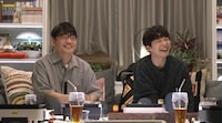（左から）ずん飯尾、星野源。(c)TBS