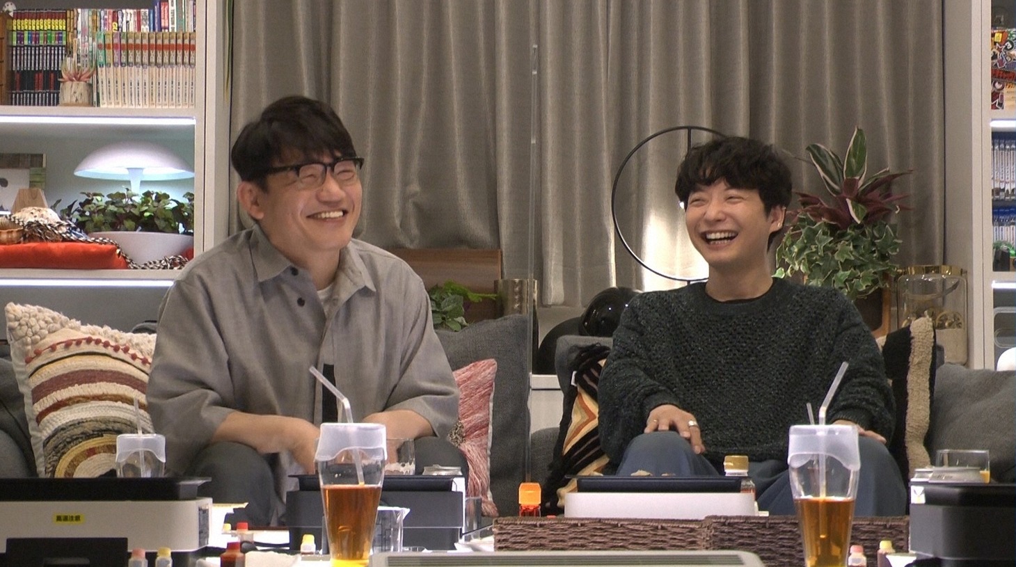 「櫻井・有吉THE夜会」にゲスト出演する（左から）ずん飯尾、星野源。(c)TBS