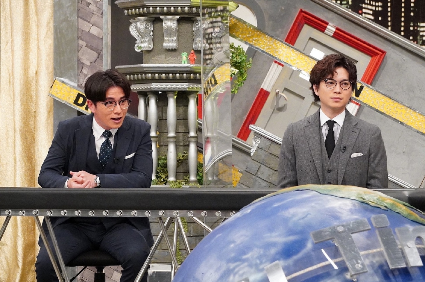 左から藤森慎吾（オリエンタルラジオ）、加藤シゲアキ（NEWS）。(c)フジテレビ