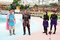 チョコレートプラネットとガンバレルーヤ。(c)中京テレビ