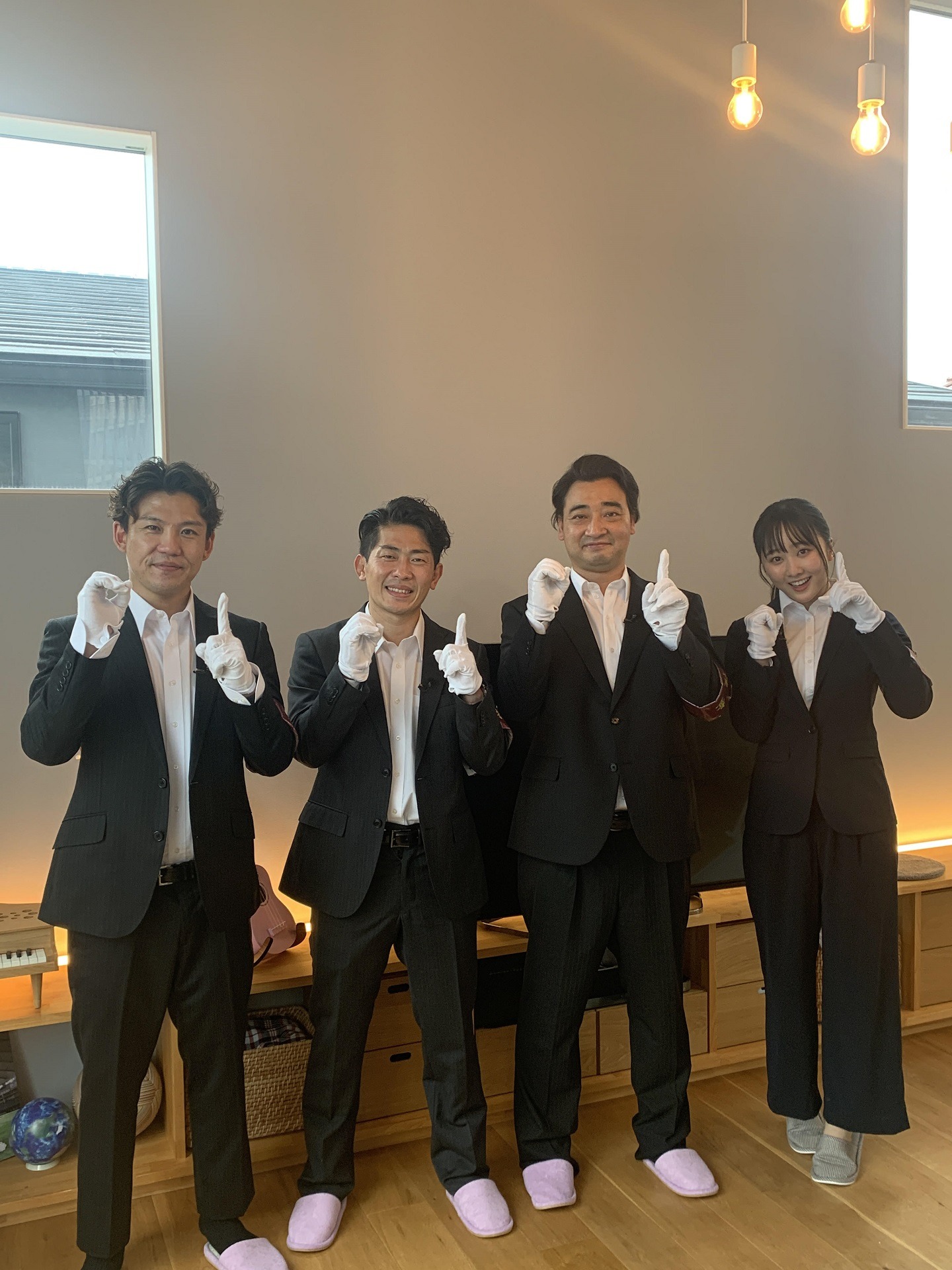 左からジャングルポケット、本田望結。(c)日本テレビ