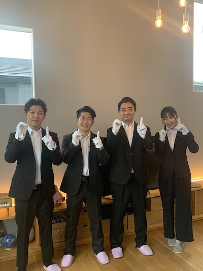 左からジャングルポケット、本田望結。(c)日本テレビ