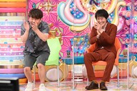 （左から）FUJIWARA藤本、千原ジュニア。(c)テレビ朝日