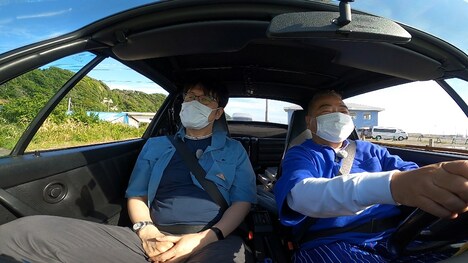 ドライブ企画に臨む（左から）土田晃之、出川哲朗。(c)テレビ朝日