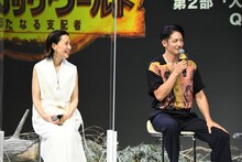 左から木村佳乃、玉木宏。