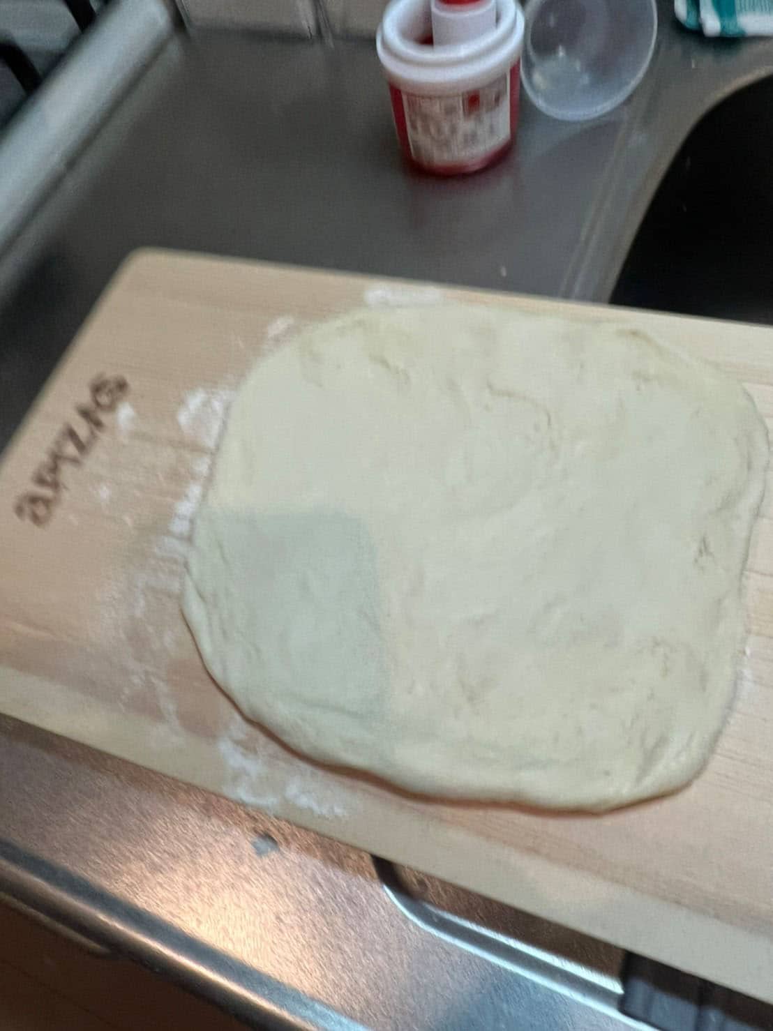 新居のキッチンで調理開始。