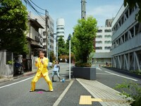 正田真弘「笑いの山脈」より、ダンディ坂野。