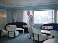 正田真弘「笑いの山脈」より、ぼんちおさむ。