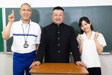 左からコロコロチキチキペッパーズ・ナダル、ケンドーコバヤシ、本郷愛。