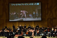 ハリウッドザコシショウによる「『ファイナルファイト』の太った敵」のモノマネ。