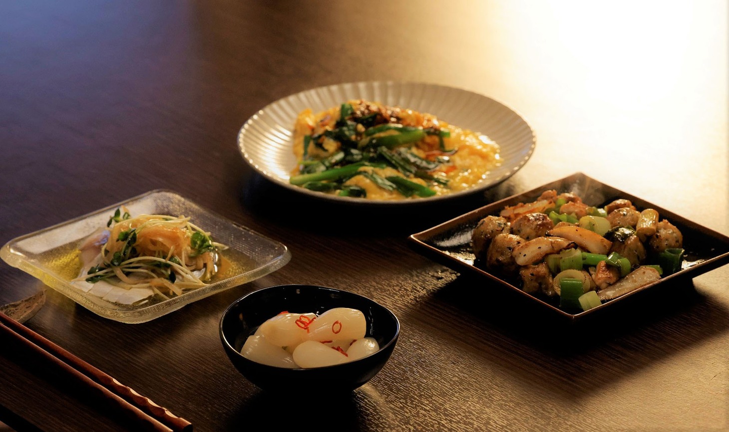 ドラマ全体の料理監修はロバート馬場が担当。