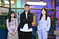 （左から）齊藤京子、竹内涼真、ヒコロヒー。(c)テレビ朝日