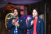 左から盛山晋太郎、リリー。