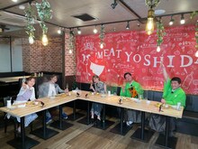 「千原ジュニアのヘベレケ」に出演する（左から）高田秋、千原ジュニア、王林、すゑひろがりず。(c)東海テレビ