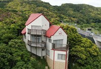 「おとぎ話の魔女が住んでそうな館」(c)BS朝日