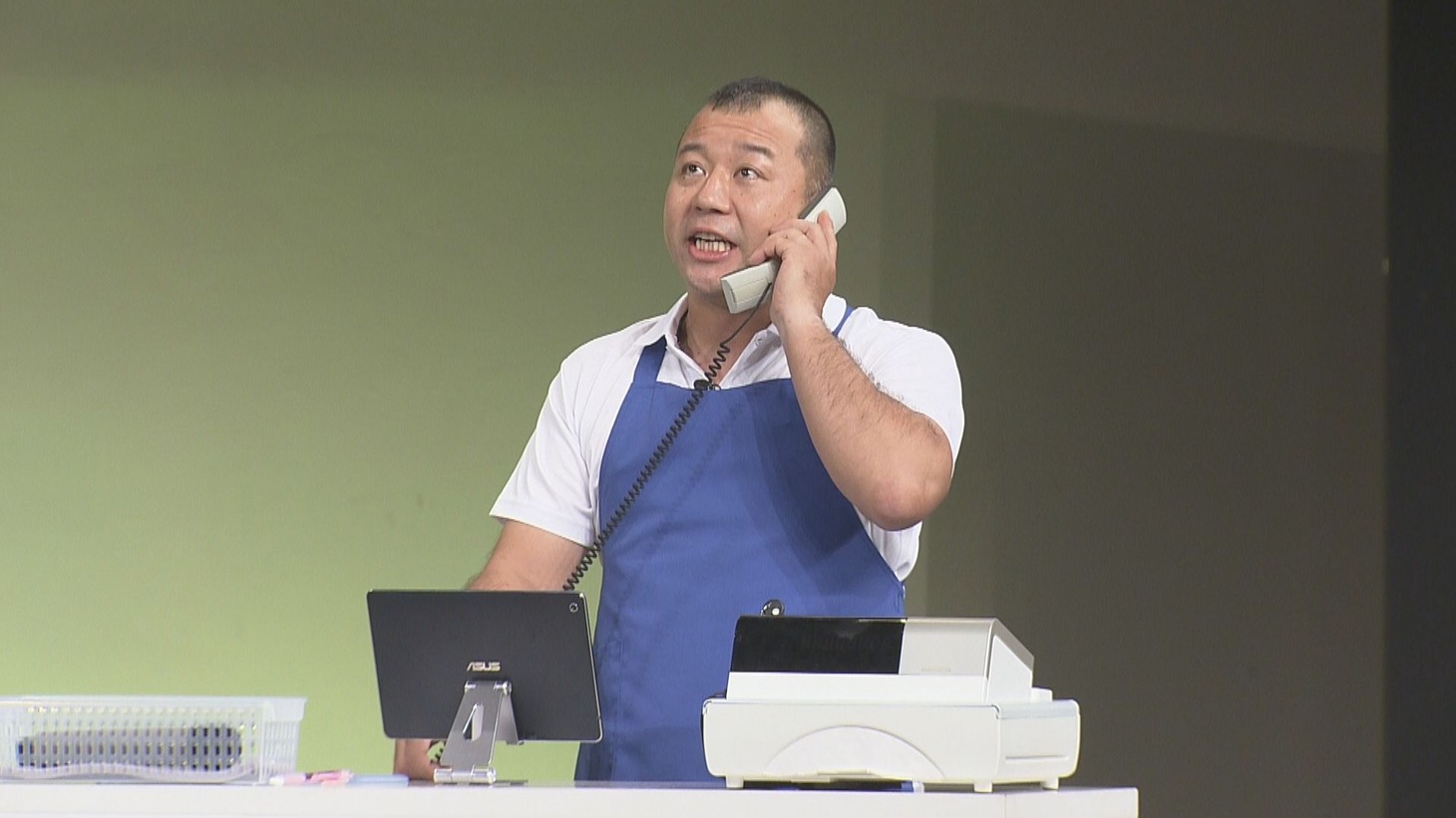 前回公演のバイきんぐ単独ライブ「STRAIGHT」より。