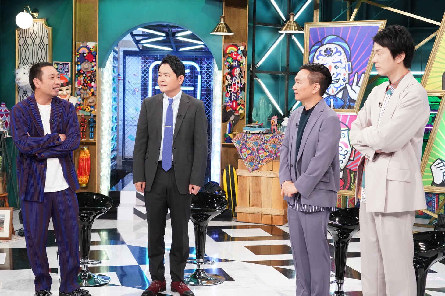 左から千鳥、かまいたち。(c)日本テレビ