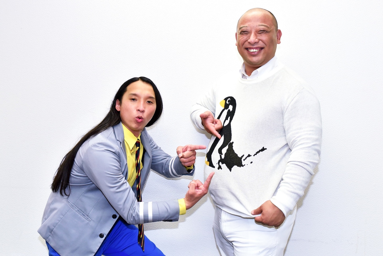 トム・ブラウン。みちお（右）の衣装に北海道が描かれている。