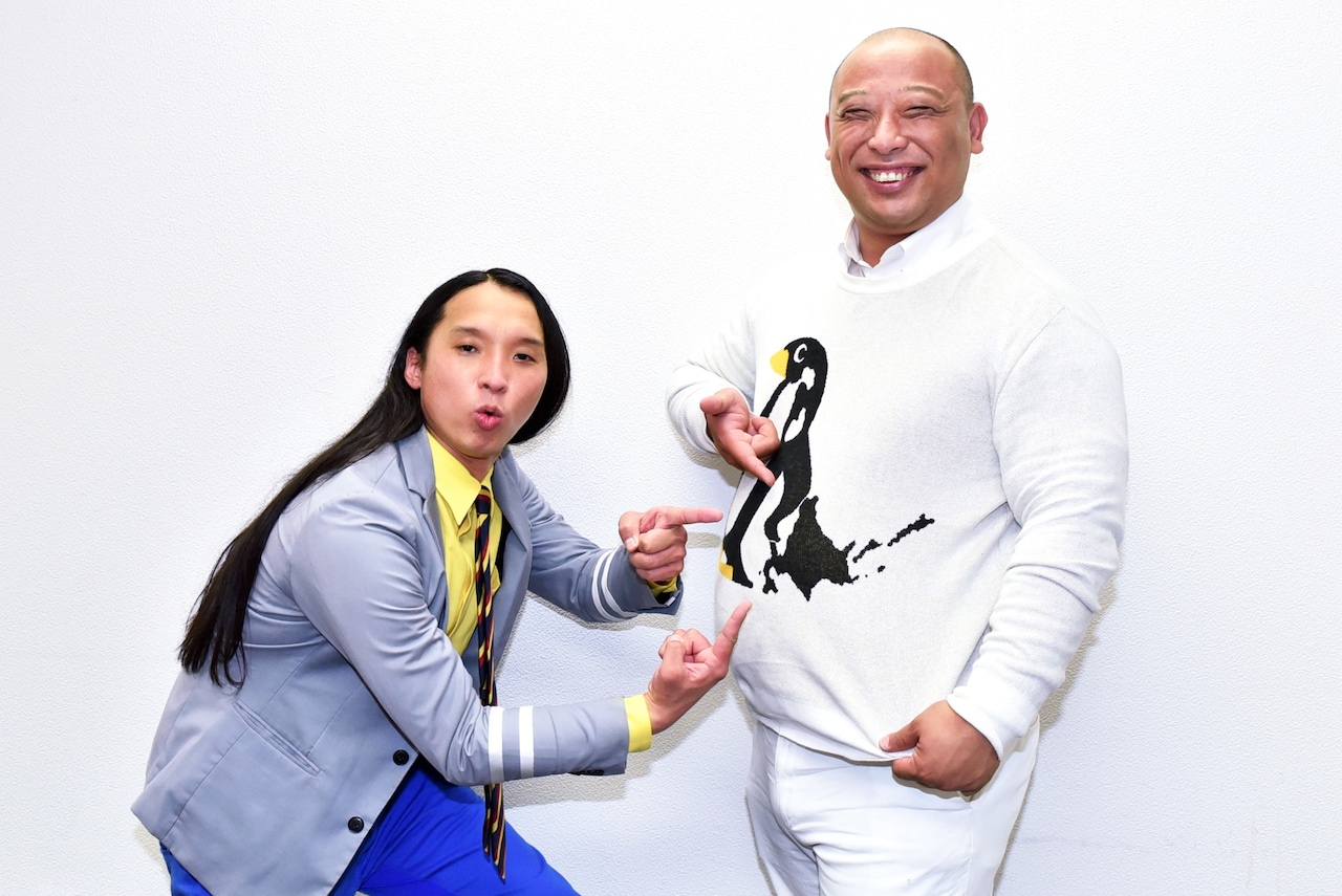 トム・ブラウン。みちお(右)の衣装に北海道が描かれている。