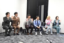 左から男性ブランコ、オズワルド、エルフ。