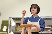 篠田麻里子扮するNPO法人「空き店舗再活用ハッピープロジェクト」代表・生駒花蓮。