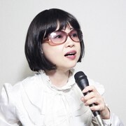 ホロッコこまり扮する東京ゆみ子。