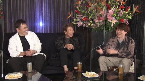 （左から）くりぃむしちゅー、三四郎・小宮。(c)テレビ朝日