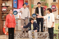 （下段左から）東城けん、蛍原徹、ネプチューン堀内と、ナイツ（上段）。(c)フジテレビ