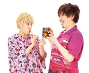 EXIT、自分たちがデザインされたピップエレキバンにバイブスぶちアガり