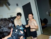 「side Hamaie」より。(かまいたちのガチやせ / マガジンハウス刊)