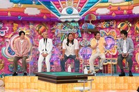 左から、相席スタート山添、錦鯉・長谷川、ロバート秋山、狩野英孝、千原ジュニアの「teamジュニア」。(c)テレビ朝日