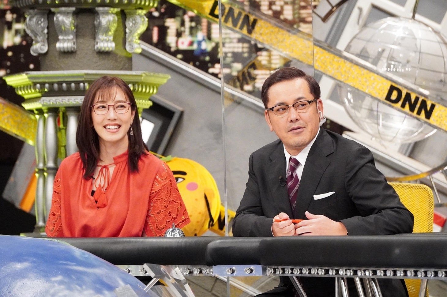 小澤陽子アナとアリタ哲平。(c)フジテレビ