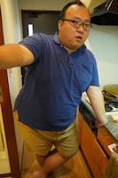 ピザ作りを語る大鶴肥満。（撮影：檜原洋平）