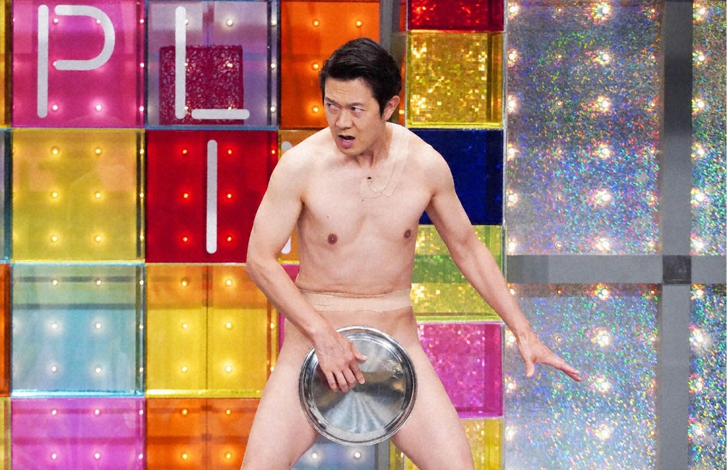 アキラ100%