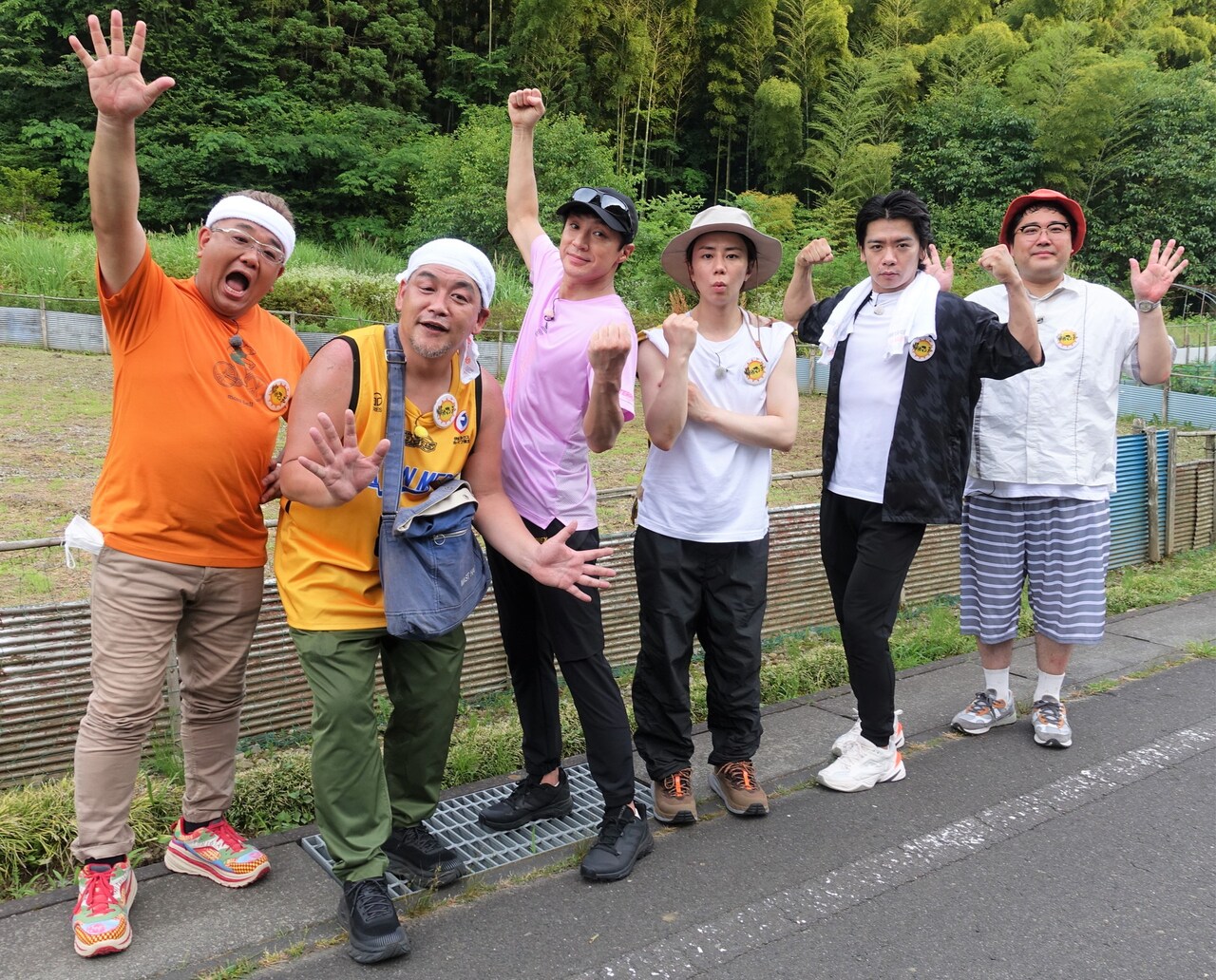 野田クリスタルが東山紀之に対抗心燃やす旅、地元の人と筋肉ジャンケン