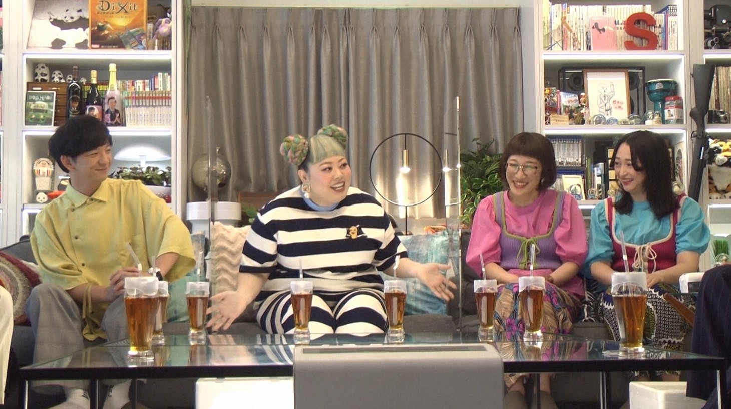 左から、パンサー向井、渡辺直美、スパイク。(c)TBS