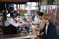 「かごピタEX モ☆ノ☆マ☆ネ 原口あきまさ＆JP 鹿児島のホンモノを探す旅」より。