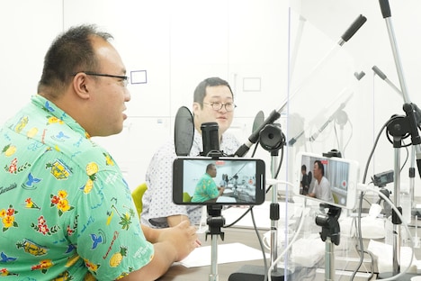 春とヒコーキぐんぴぃ（奥）とママタルト大鶴肥満（手前）。