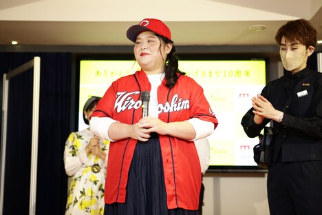 熊野筆を使ってメイクを施してもらったぼる塾・田辺。